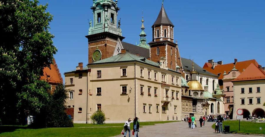 Guided Tour of the Wawel Castle & Cathedral in Cracow - The royal crypts and Poland’s national memory