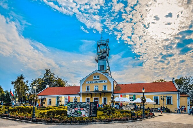 Guided tour to Salt Mine & Schindler Factory with Pick-Up Options - The morning ride from central Krakow