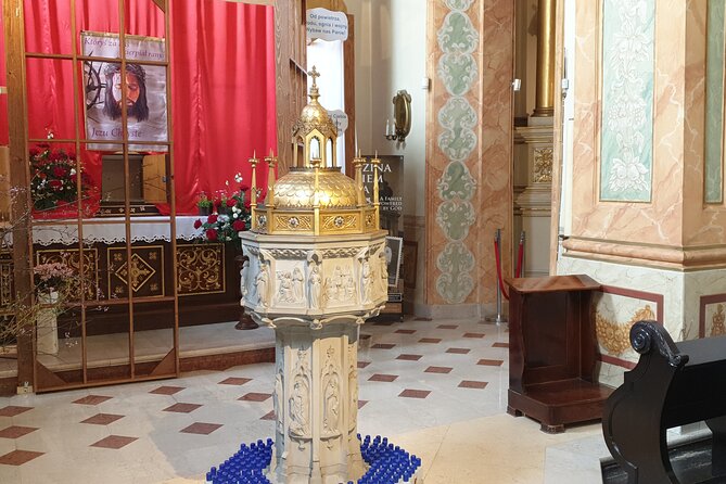 Half-Day John Paul II Route Tour from Krakow - What the private vehicle adds to a six-hour route