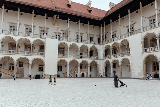 Highlights & Hidden Gems With Locals: Best of Krakow Private Tour - Szeroka Street and the character of Kazimierz