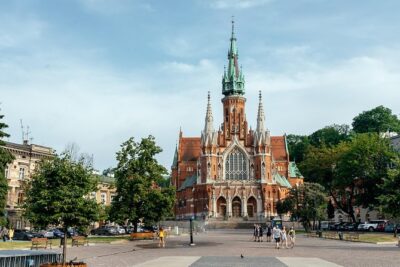 Highlights & Hidden Gems With Locals: Best of Krakow Private Tour