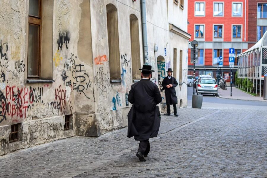Jewish Krakow in German - Starting at the Old Synagogue in Kazimierz