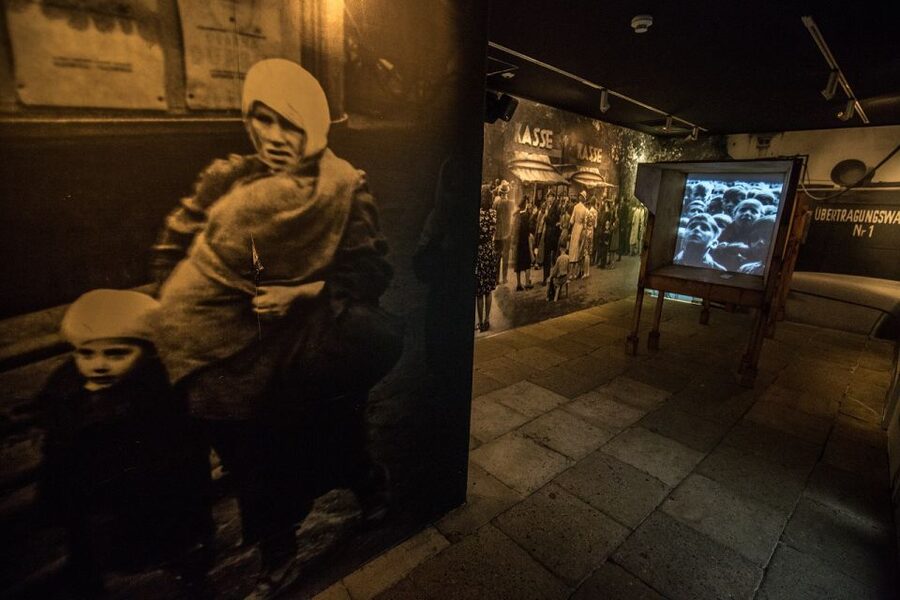 Kazimierz, Schindler's Factory & Ghetto Guided Tour - Schindler’s Factory and Kraków Under Nazi Occupation