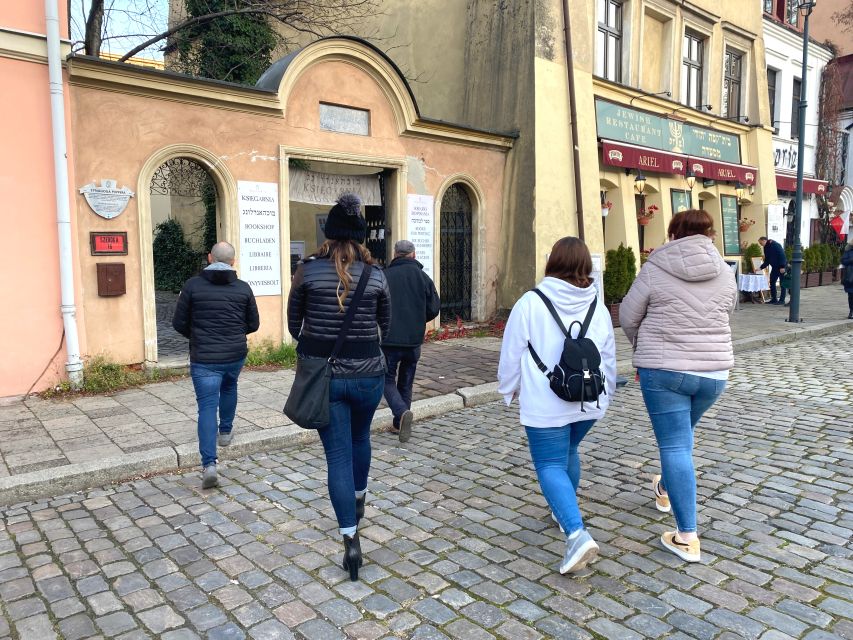 Krakow: 2h Kazimierz (Jewish Quarter) Walking Tour - Schindler’s List locations and the limits of film tourism