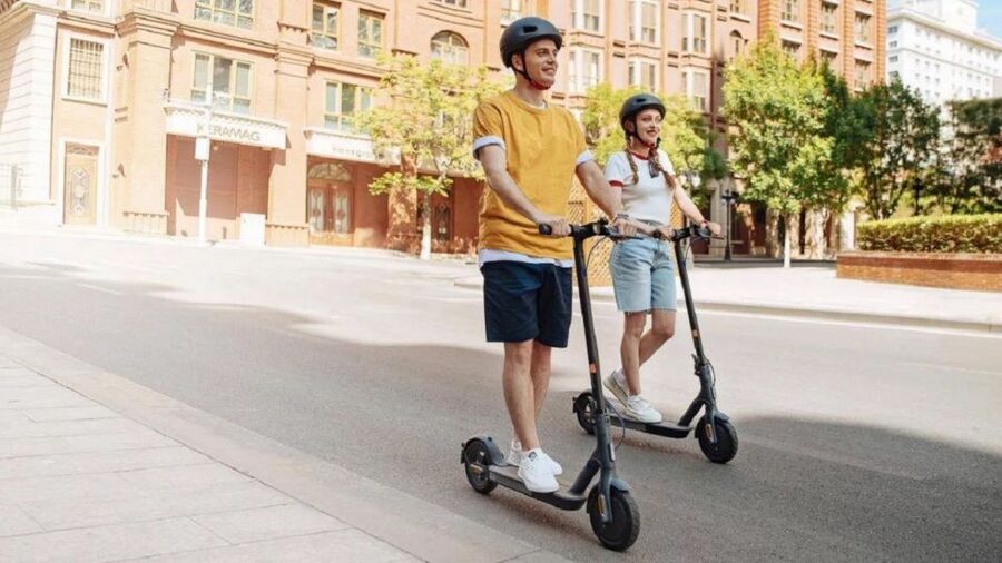 Krakow: 2h Old Town Scooter Tour - Starting at Florian’s Gate and the medieval defenses