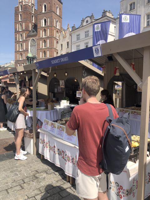 Krakow: 3-Hour Guided Secret Foodies Tour - Soup, sausage, and a century-old Polish restaurant