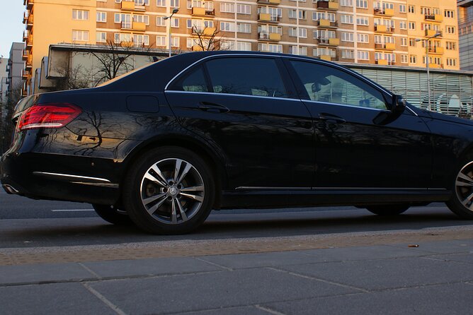 Krakow Airport Arrival Transfer - The meeting point is simple, but the address must be exact