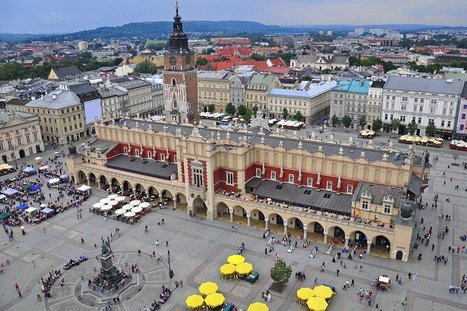 Krakow Airport Private Transfer from City Center to Airport - Why a Private Car Can Beat Public Transport