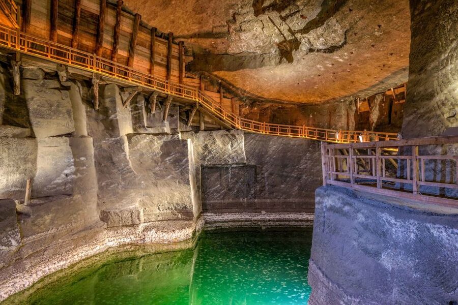 Krakow: Auschwitz and Wieliczka Salt Mine Combo Tour - Auschwitz I and Birkenau: a visit that demands attention