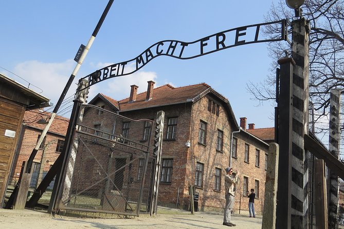 Krakow: Auschwitz-Birkenau and Salt Mine Guided Visits in One Day - Transport, group size, and vehicle comfort