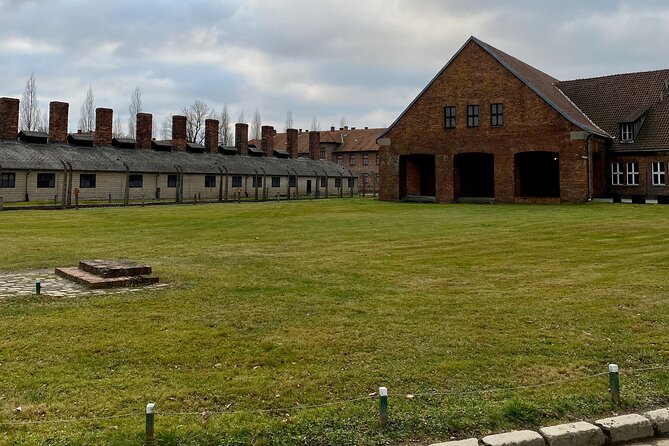 Krakow: Auschwitz-Birkenau Guided Tour & Hotel Pick Up - Pickup reliability and communication