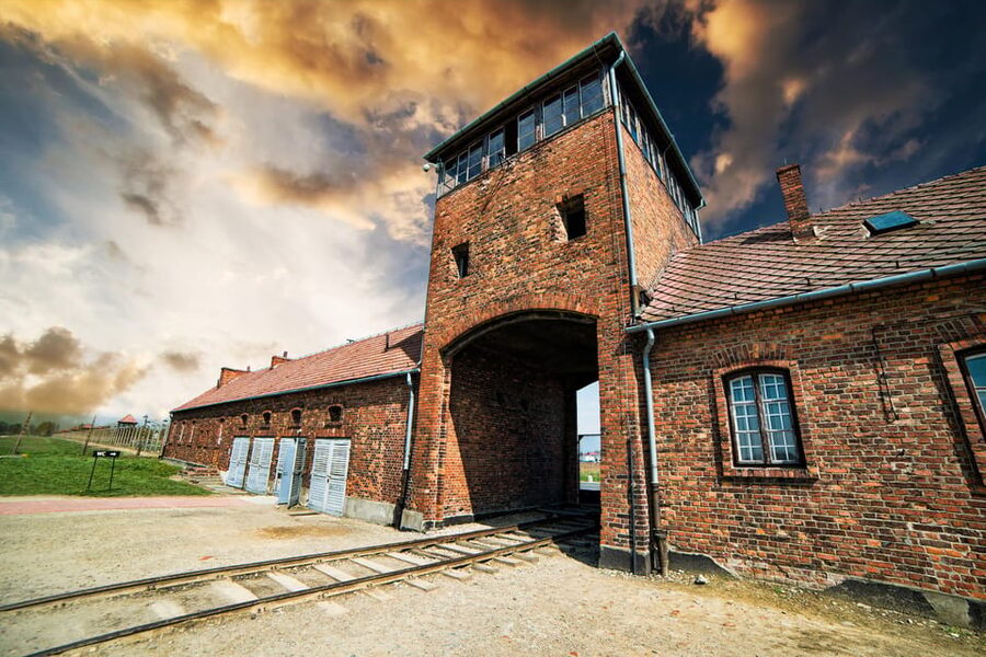 Krakow Auschwitz-Birkenau Memorial Guided Tour Meeting Point - Leaving Krakow for the memorial