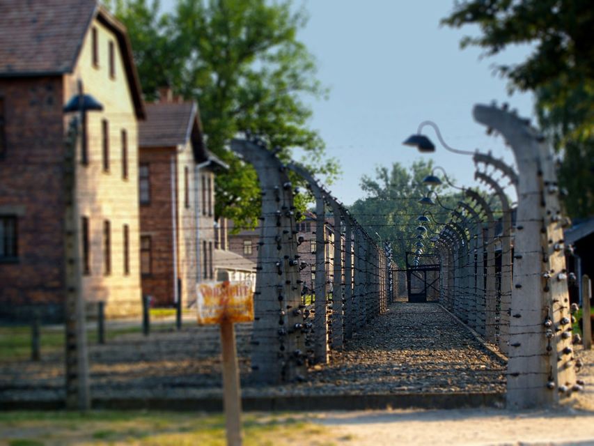 Krakow: Auschwitz Birkenau Museum Guided Tour with Pickup - Key points to know before you book