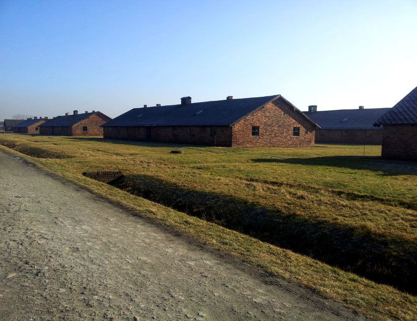 Krakow: Auschwitz-Birkenau & Wieliczka Salt Mine with Lunch - The road from Auschwitz to Wieliczka