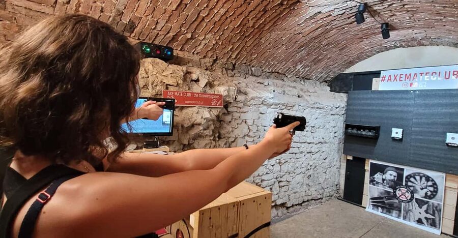 Krakow: Axe Mate Club Shooting Range Entry Ticket - A shooting range beneath Krakow’s Kazimierz