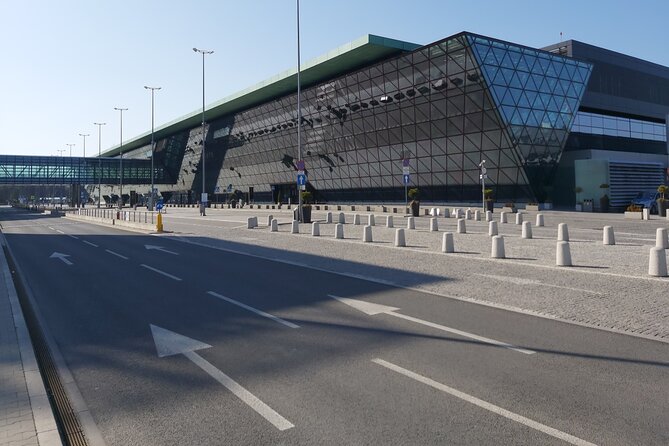 Kraków Balice Airport Transfer: Private One Way - Key points worth knowing