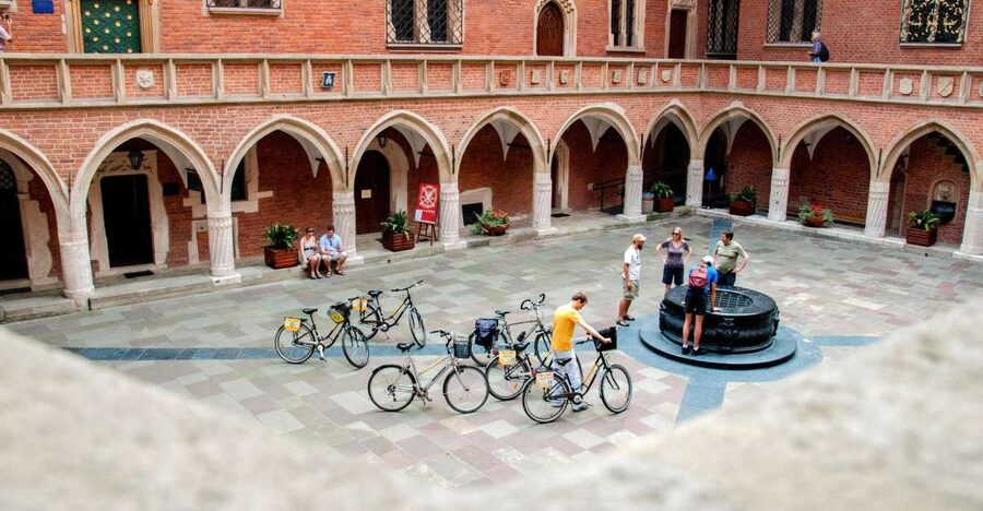Krakow: Bike Tour of Old Town, Jewish Quarter and the Ghetto - Why a bike is a smart way to see Krakow