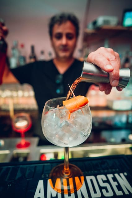 Krakow: Bottomless Brunch with 3-Course Meal and Drinks - Cake to finish the meal