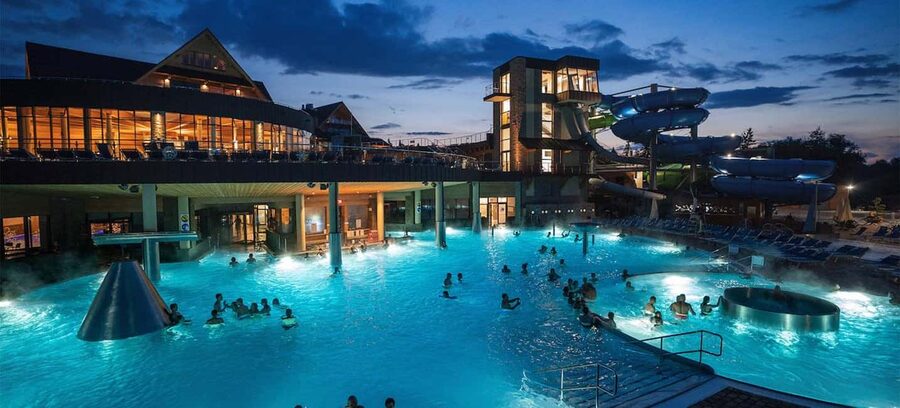 Krakow: Chocholowskie Thermal Baths Evening Ticket - Mineral Water, Saunas, and Spa Extras