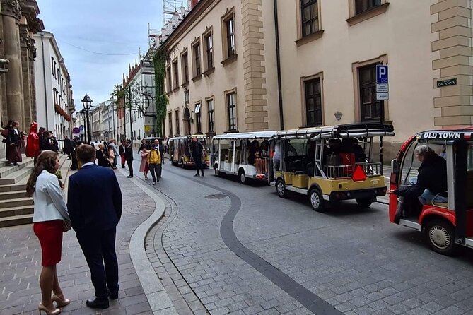 Krakow: City Sightseeing Tour Eco Electric Buggy Golf Cart - Kazimierz, where religious buildings and daily life meet