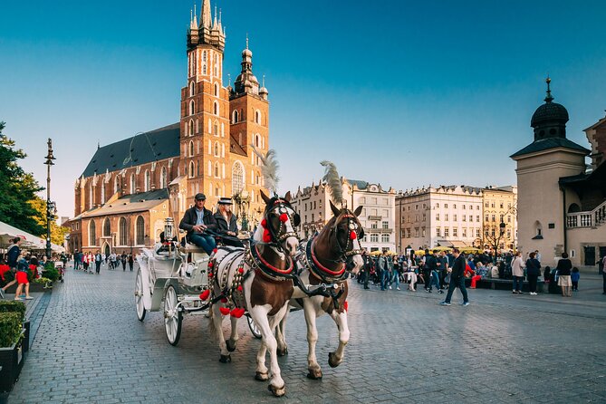 Krakow city tour by electric car - Starting at plac Jana Matejki 3
