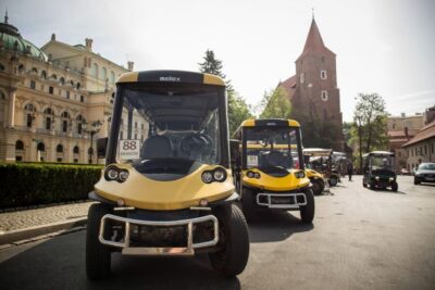 City Tour of 3 Districts by Electric Car