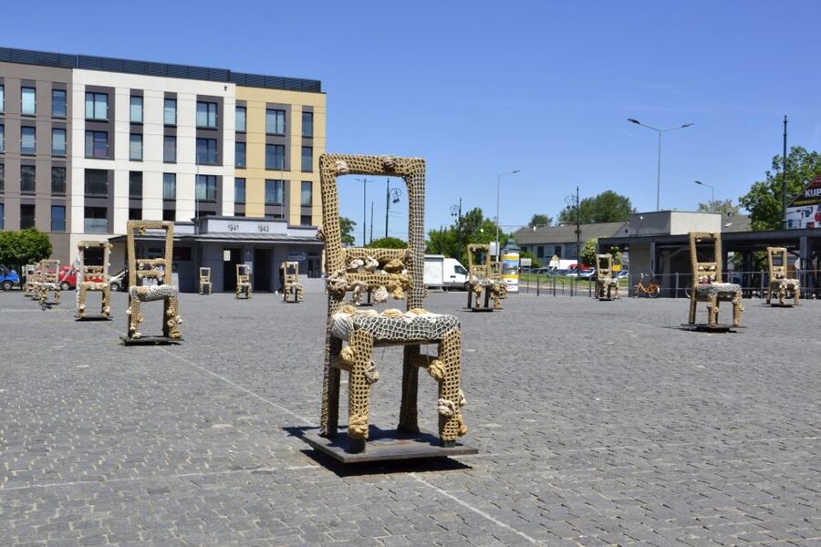Krakow: Full Tour Regular 1.5h guided city tour by E-Cart - Comfort, rain, and the open vehicle