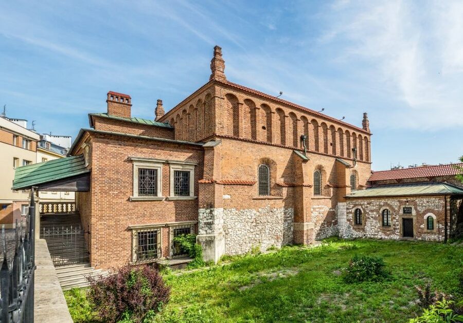 Krakow: Guided Kazimierz Jewish Quarter Walking Tour - Starting at the Old Synagogue on Szeroka Street