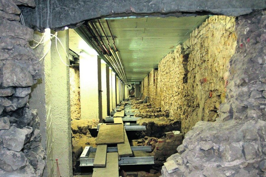 Krakow: Guided Tour of Rynek Underground - What the 90-minute route gives you