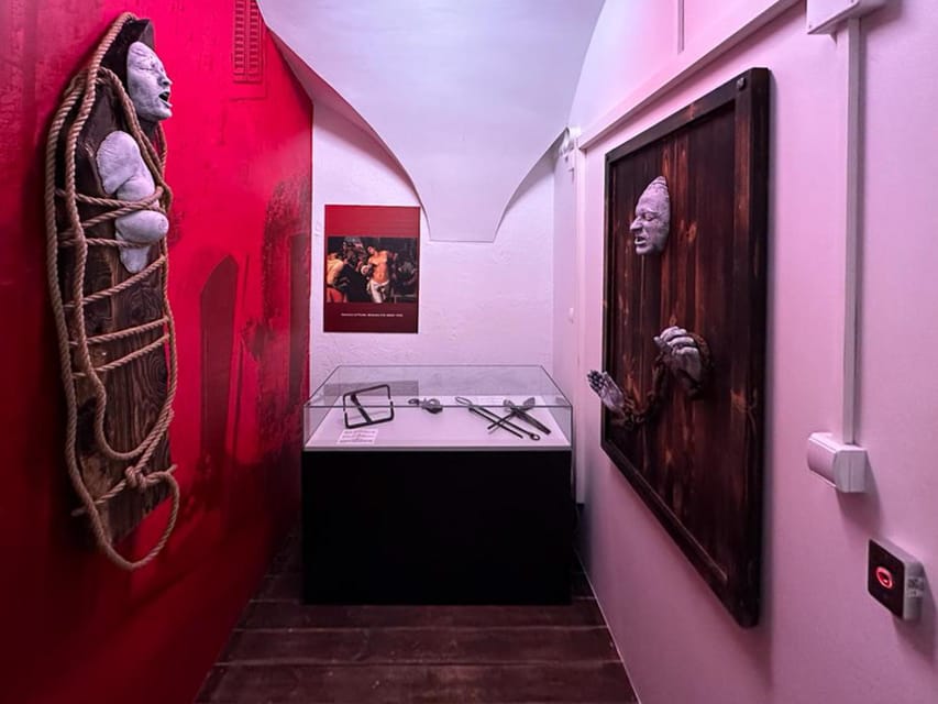 Kraków: Guided Tour of the Torture Museum - Florianska 10 and Krakow’s darker side