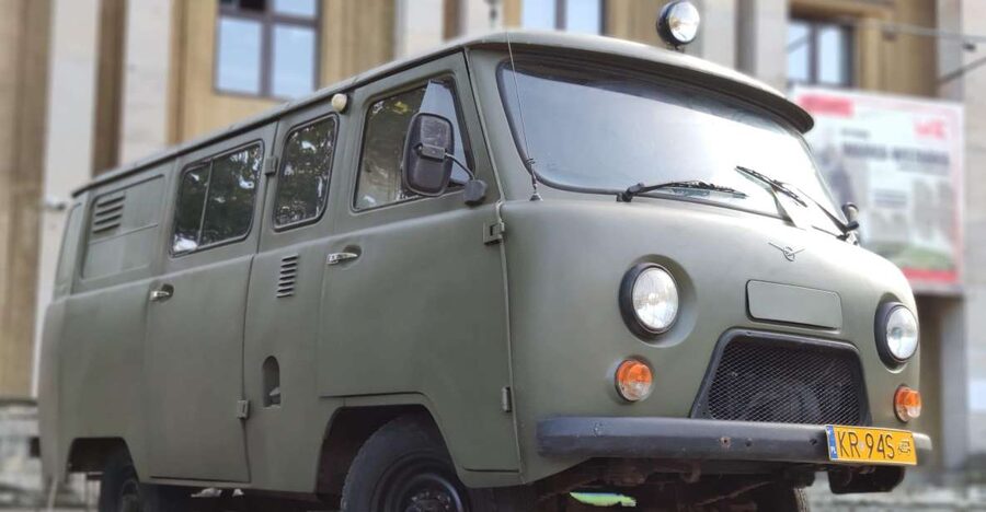 Krakow: Guided Tour to Nowa Huta on Commie Retro Van - Starting in Krakow inside a Soviet UAZ