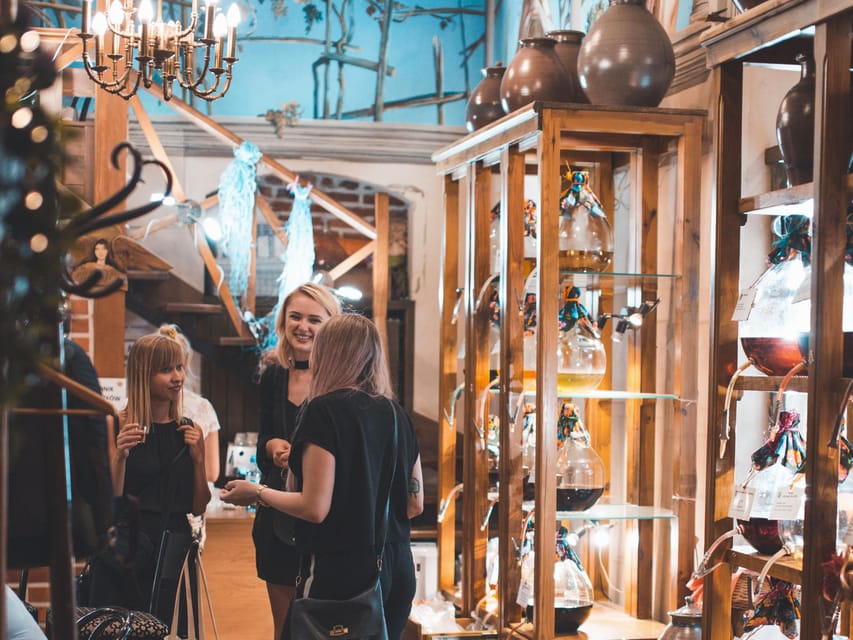 Kraków: Guided Vodka Tour with Food and Drink Tastings - Flavored vodka in a homemade vodka cafe