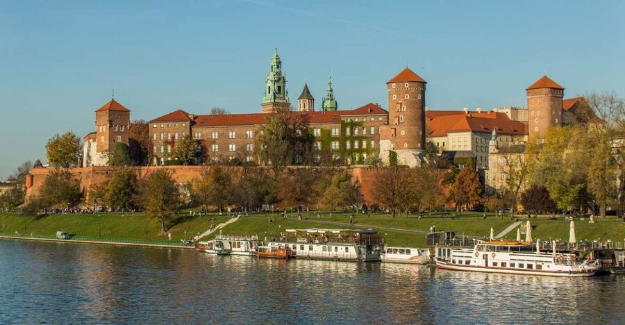 Krakow: Guided Wawel Tour, Lunch, and Vistula River Cruise - Is $102 a fair price?