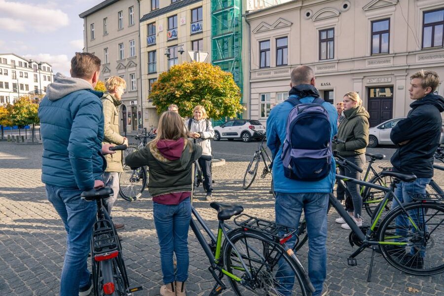Krakow: Hidden Bike Tour - Stories of courage, loss, and Poland after 1945