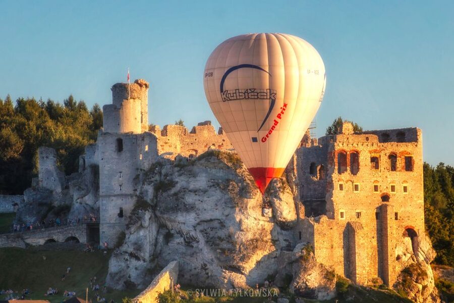 Kraków: Hot Air Balloon Flight with Champagne - Key points at a glance