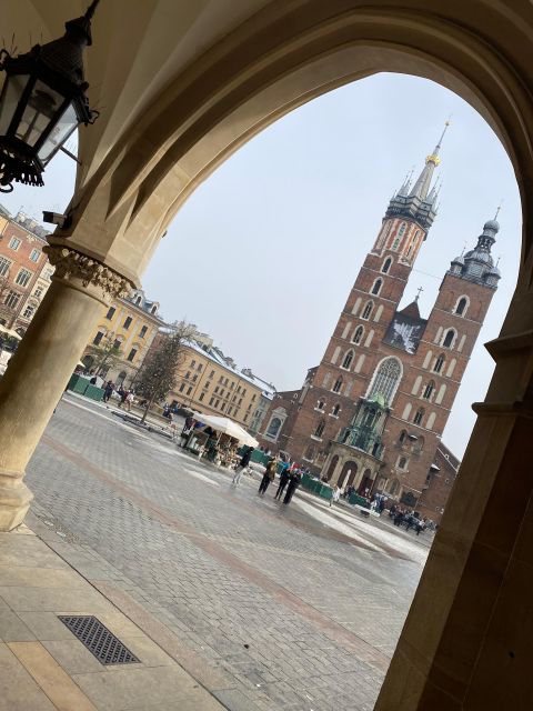 Kraków in a nutshell - walking tour - Main Market Square gives you the city’s center