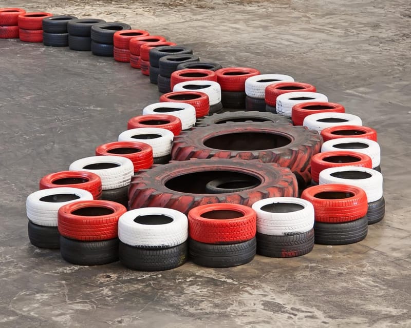 Krakow: Indoor Go-Karting (24-Minute Races) - Modern karts and safety equipment