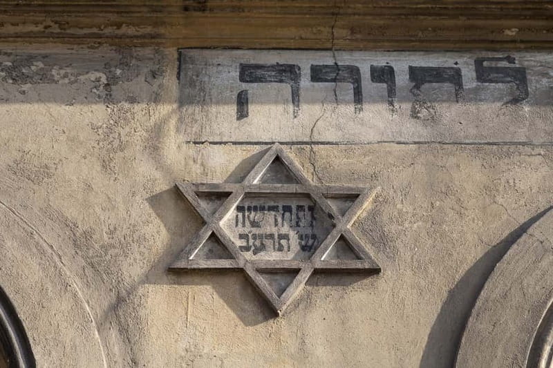 Krakow Jewish District Tour in a Small Group - Small group value at $59