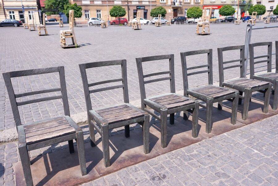 Krakow: Jewish Ghetto Guided Walking Tour - Starting beside Schindler’s Factory