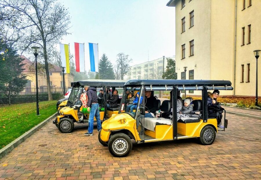 Krakow: Jewish Quarter and Ghetto Sightseeing Golf Cart Tour - From Jewish community life to the former ghetto