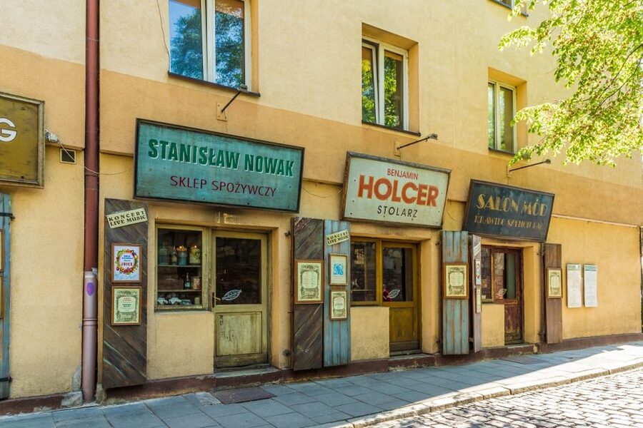 Krakow: Kazimierz Jewish Quarter Guided Walking Tour - Who will get the most from this walk