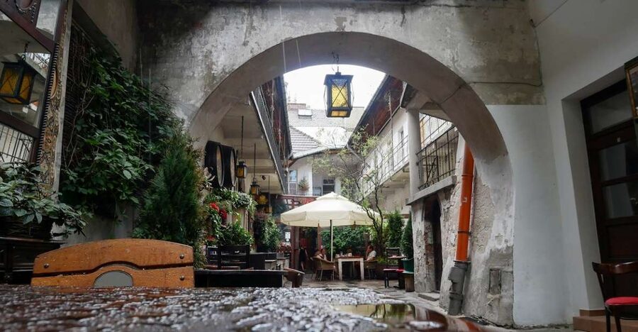 Krakow: Kazimierz, Schindler's Factory & Ghetto with Guide - Key points to know before booking