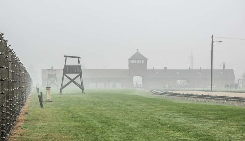 Krakow: Last Minute Auschwitz-Birkenau Guided Tour - Should you book the last-minute Auschwitz-Birkenau tour?