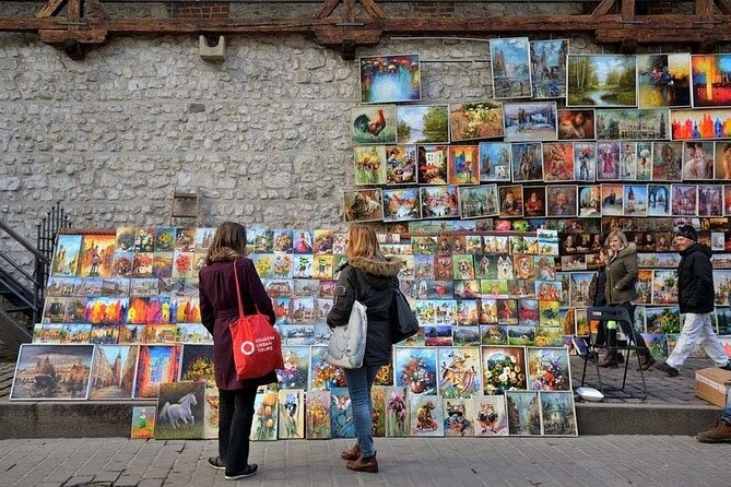 Krakow Morning Walking Tour with Traditional Polish Breakfast - St Mary’s Basilica and the trumpet call