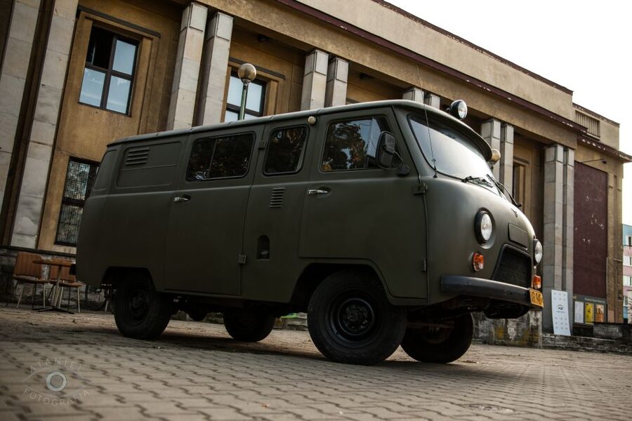Krakow: Nowa Huta Guided Tour in Vintage Car - The first church in Nowa Huta