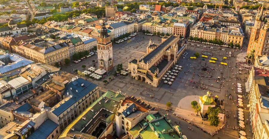 Krakow: Old Town Audio-Guided Walking Tour with Headset - Planty and the story of an old university