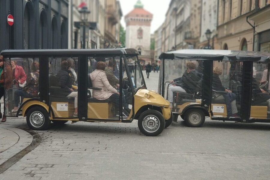 Krakow: Old Town, Ghetto, and Kazimierz Golf Cart Tour - Why a golf cart works well in Krakow