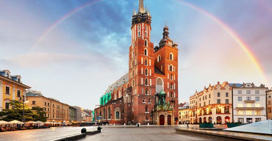 Krakow: Old Town Highlights Private Walking Tour - Key points to know before booking