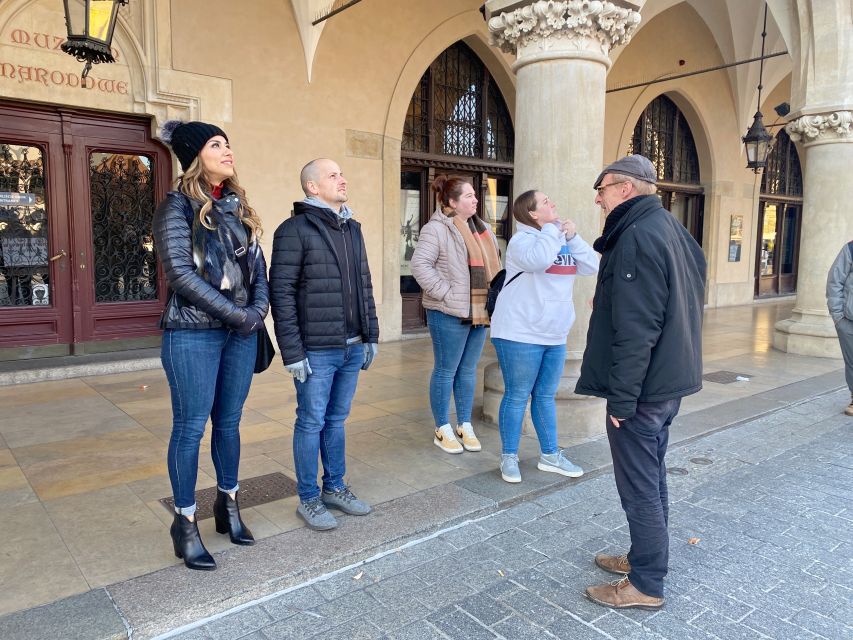 Krakow: Old Town Highlights Walking Tour - Wawel Hill gives the walk its grand opening