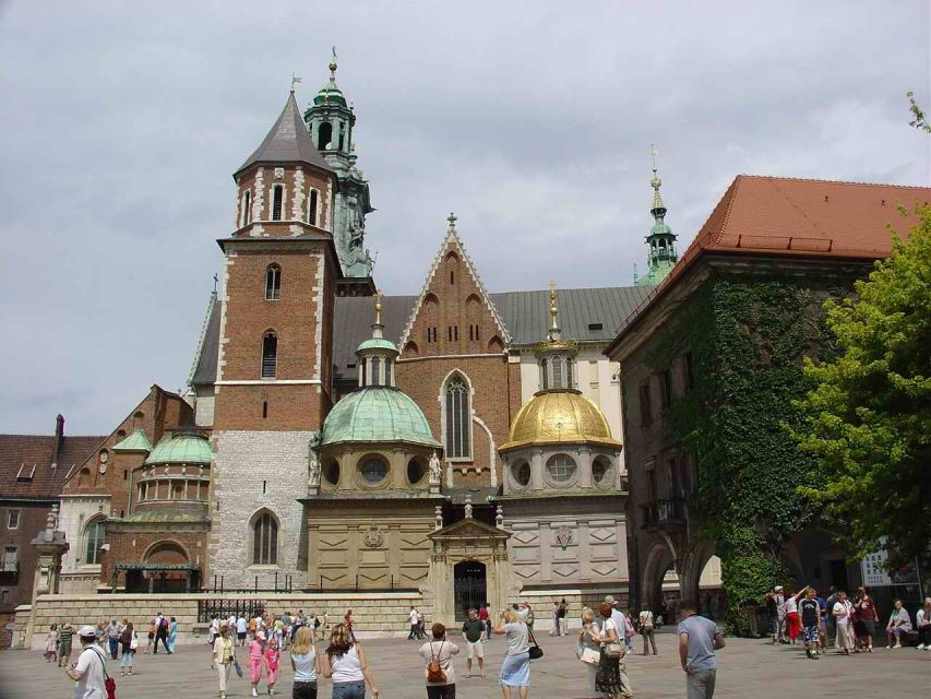 Krakow: Old Town Private Guided Walking Tour - Sukiennice, the Cloth Hall and Krakow’s trading heart